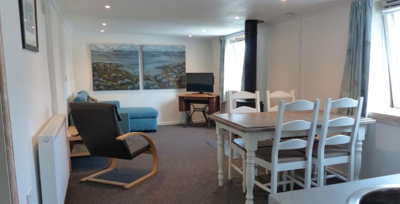 איימאות' Relax In A 1 Bedroom Apartment Near A Country Pub מראה חיצוני תמונה
