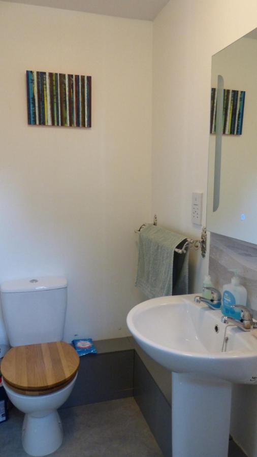 איימאות' Relax In A 1 Bedroom Apartment Near A Country Pub מראה חיצוני תמונה