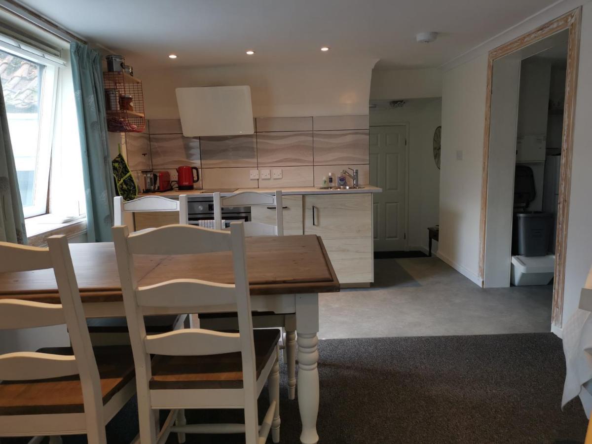 איימאות' Relax In A 1 Bedroom Apartment Near A Country Pub מראה חיצוני תמונה